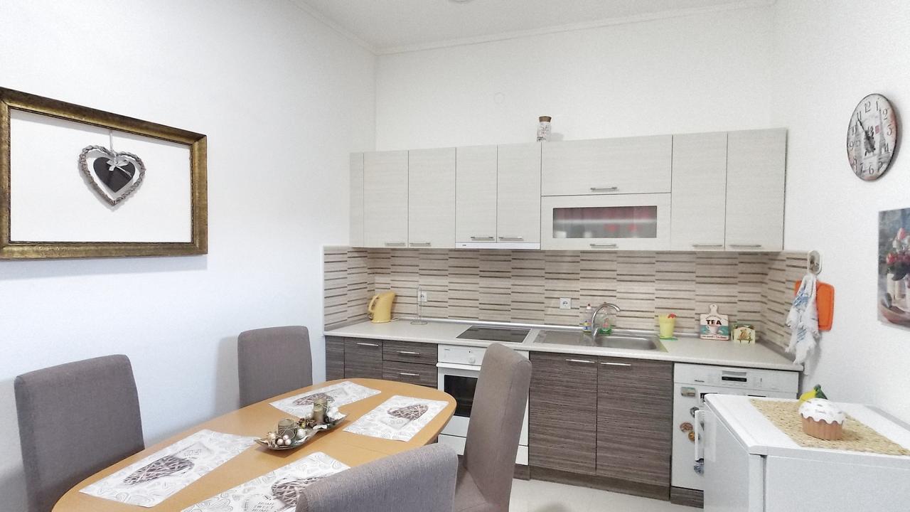 Apartment Milijana Subotica Esterno foto