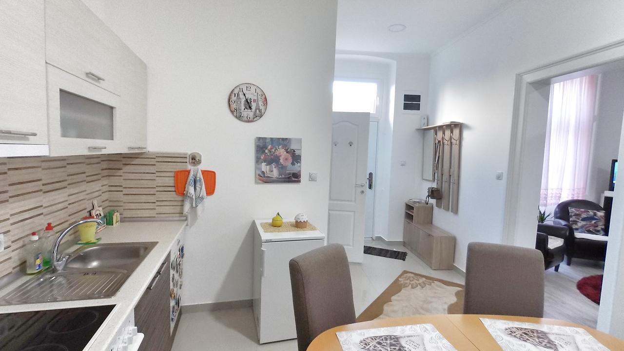 Apartment Milijana Subotica Esterno foto